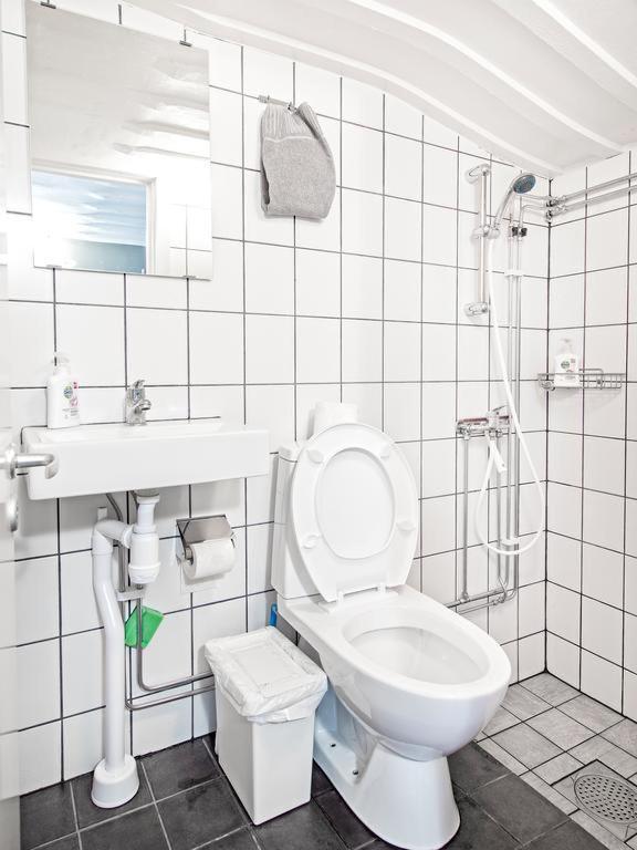 Triple Room Private Bathroom No Window