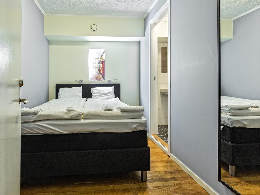 Double or Twin Room Shower No window